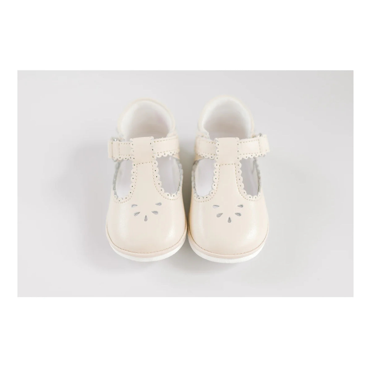 L'Amour Shoes | Dottie Scalloped T-Strap Mary Jane (Baby)