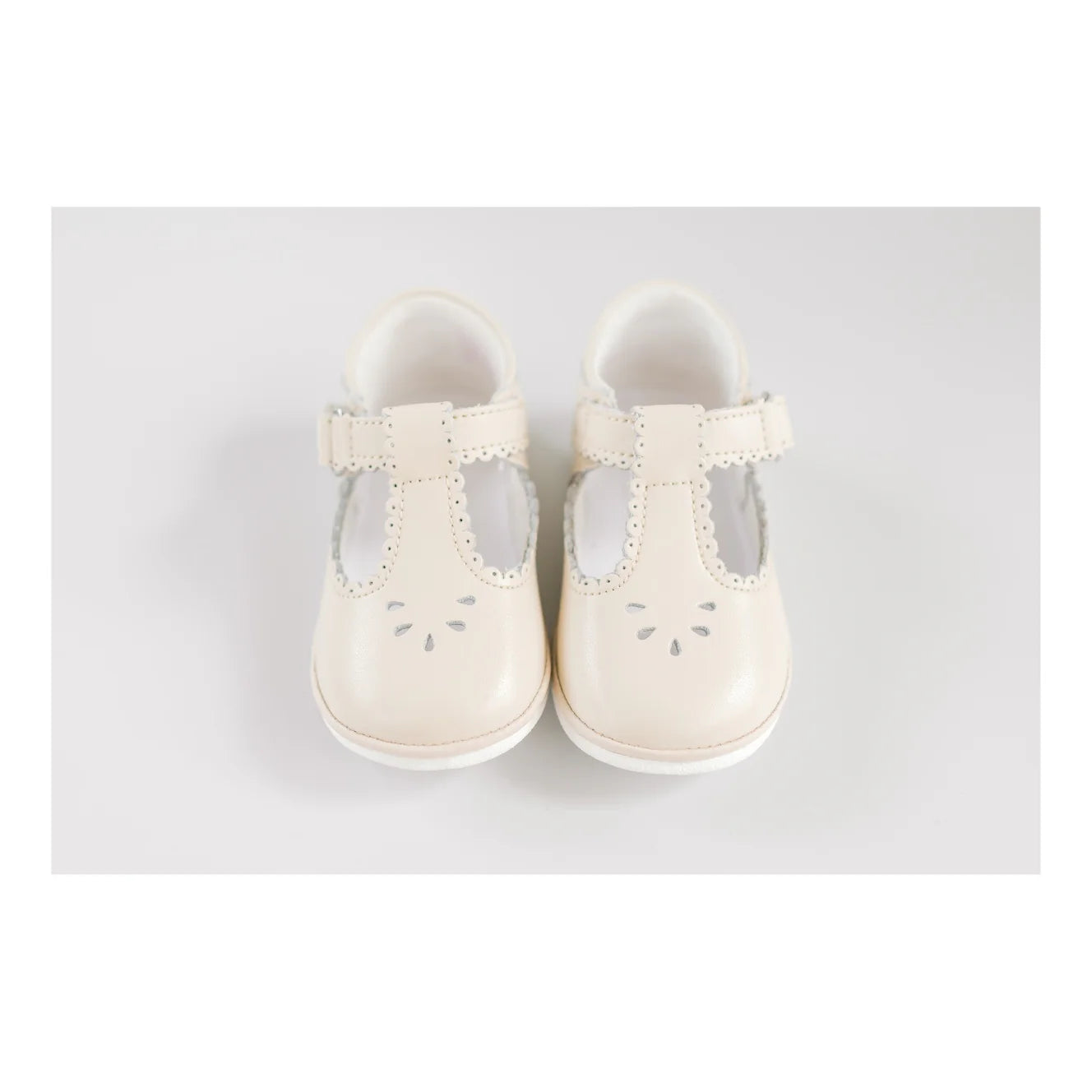 L'Amour Shoes | Dottie Scalloped T-Strap Mary Jane (Baby)