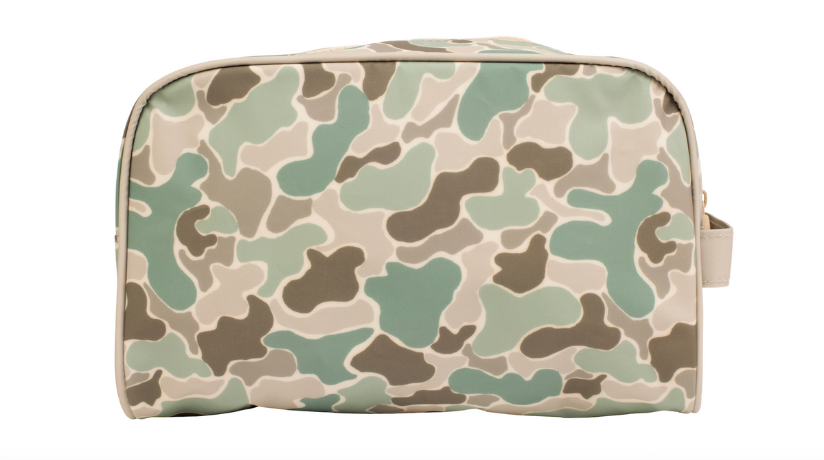 Apple Of My Isla | The Dopp Kit - Camo