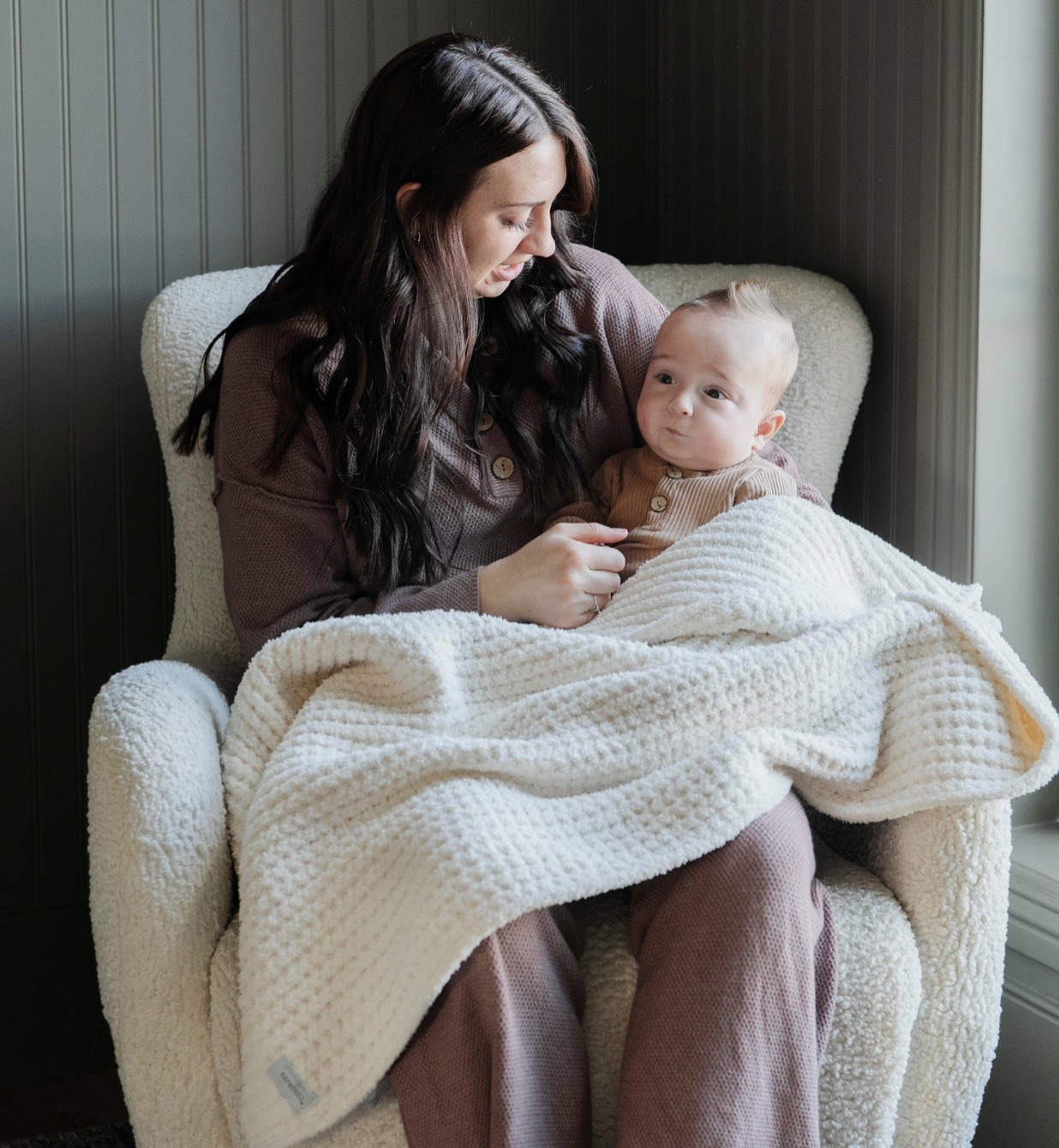 Saranoni | Waffle Knit Receiving Blanket | Swan